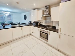 Photo 8- click for photo gallery